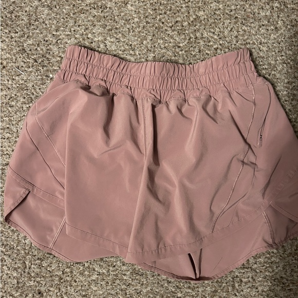 Lululemon track that shorts - Picture 7 of 11